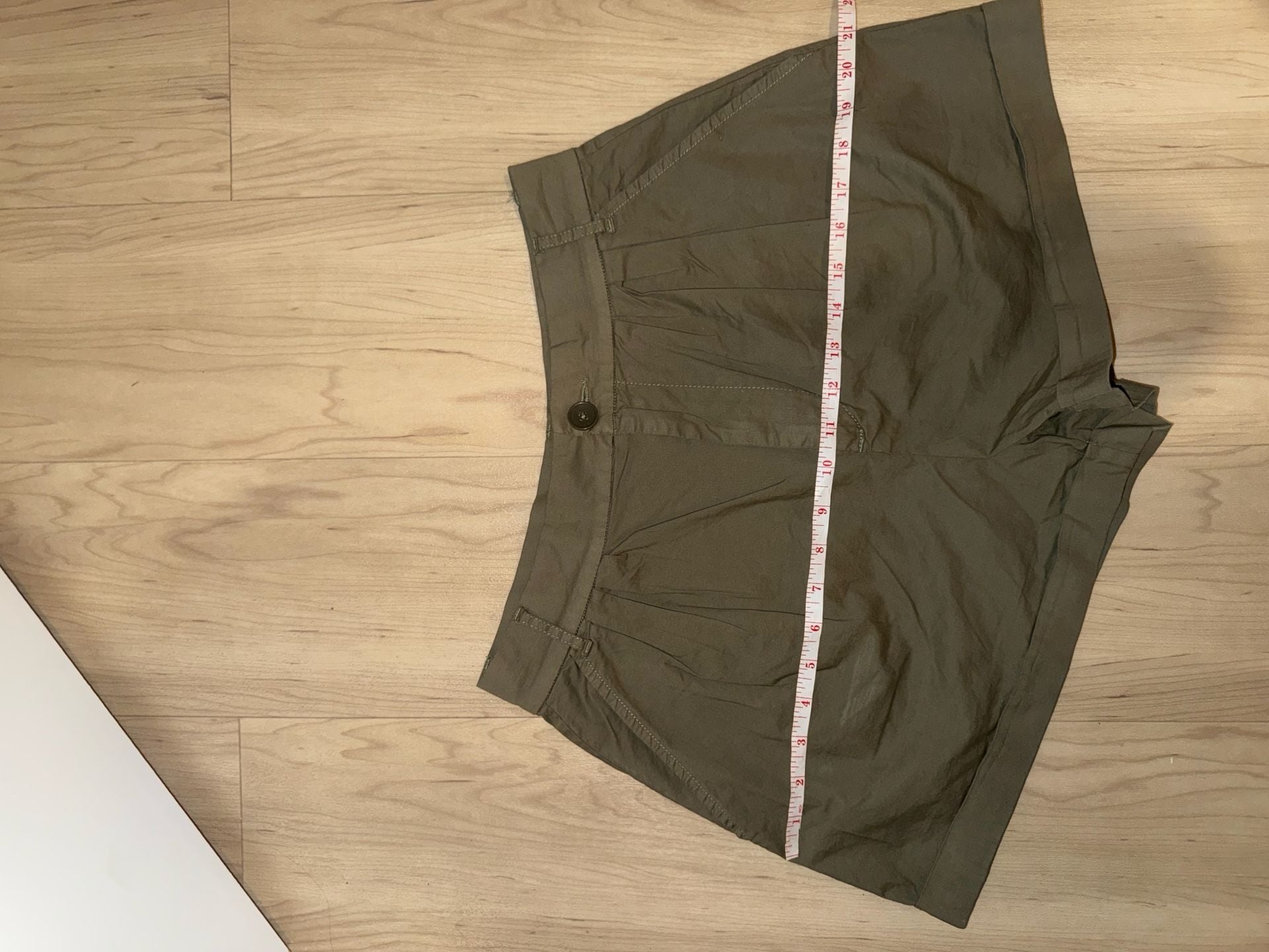 Pistola Olive Green Pleated Shorts Size 27 5