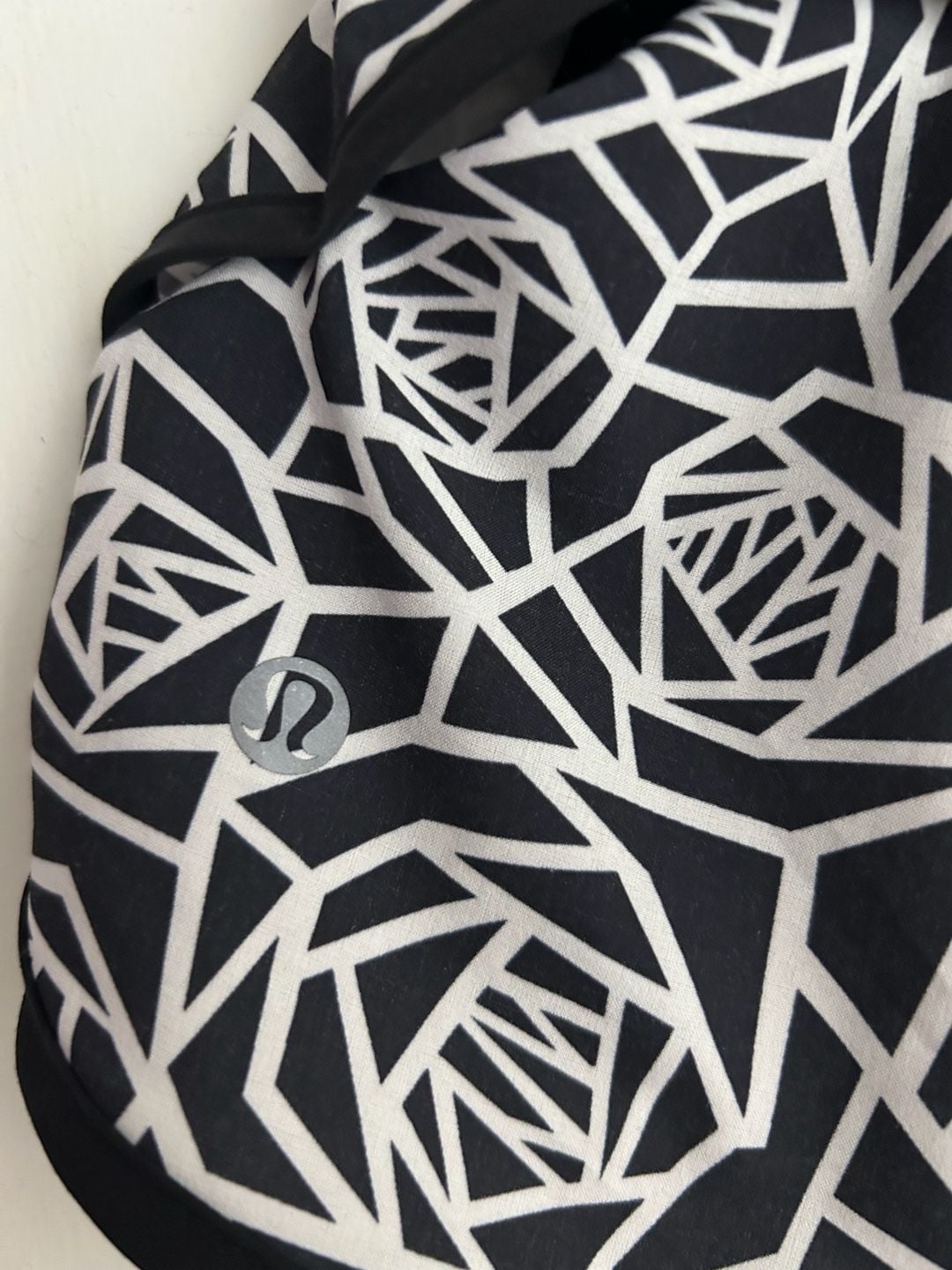 Lululemon Speed Up Shorts Posey Black White Mosaic size 10 4