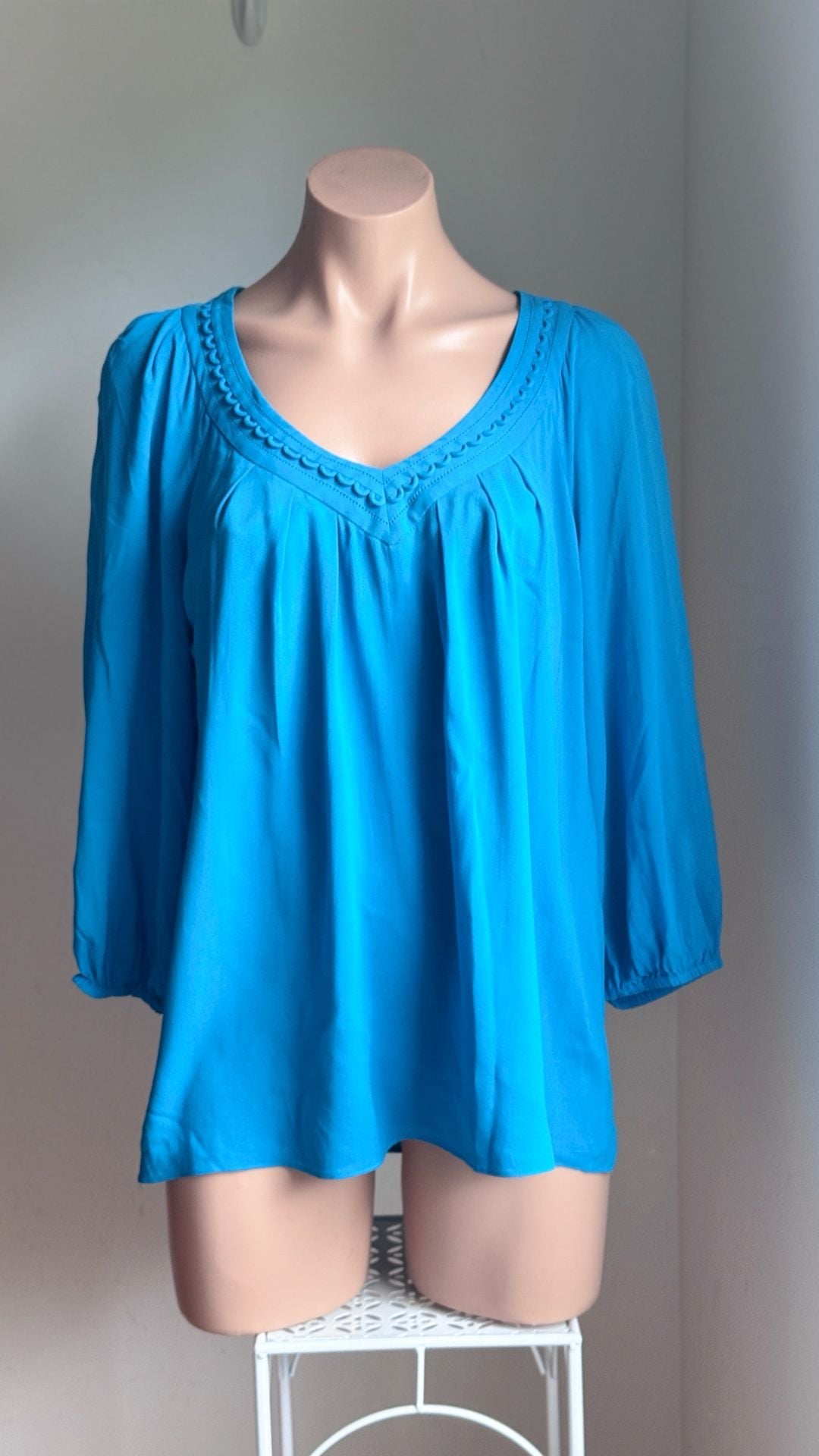 Diane Von Furstenberg 100% silk top 1