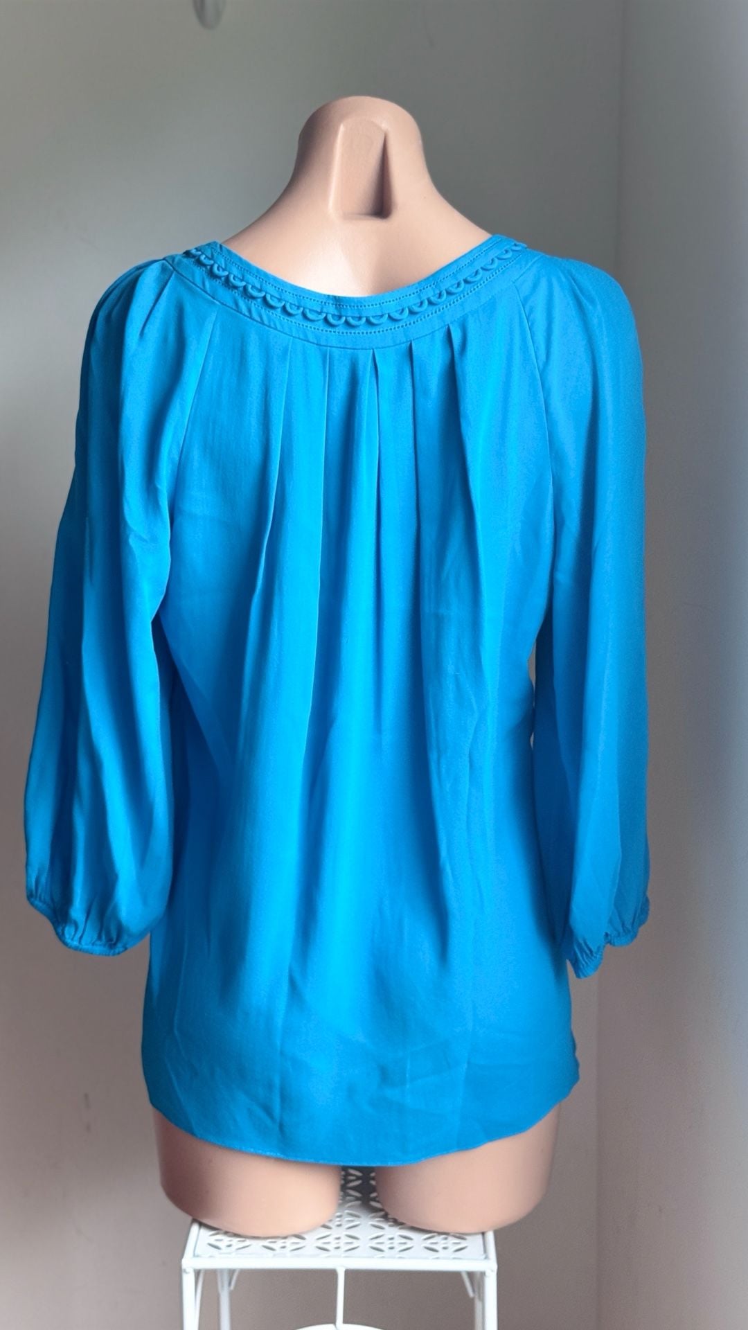 Diane Von Furstenberg 100% silk top 2