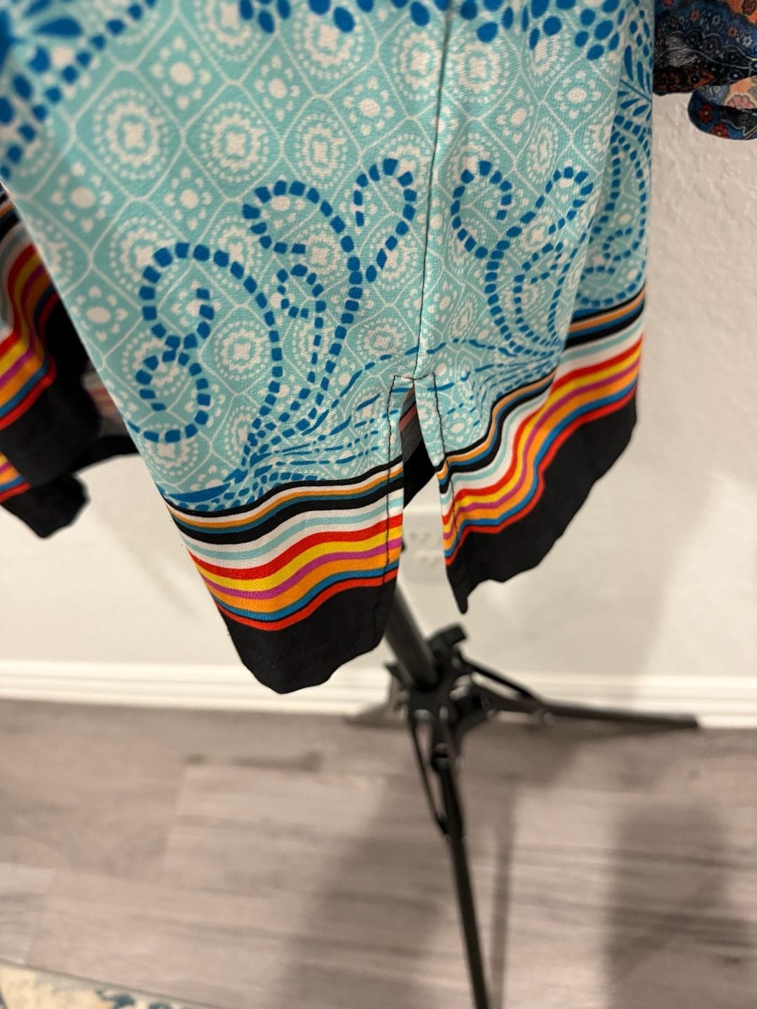 Caleesa Paisley Print V-Neck Tunic Top 2X 5