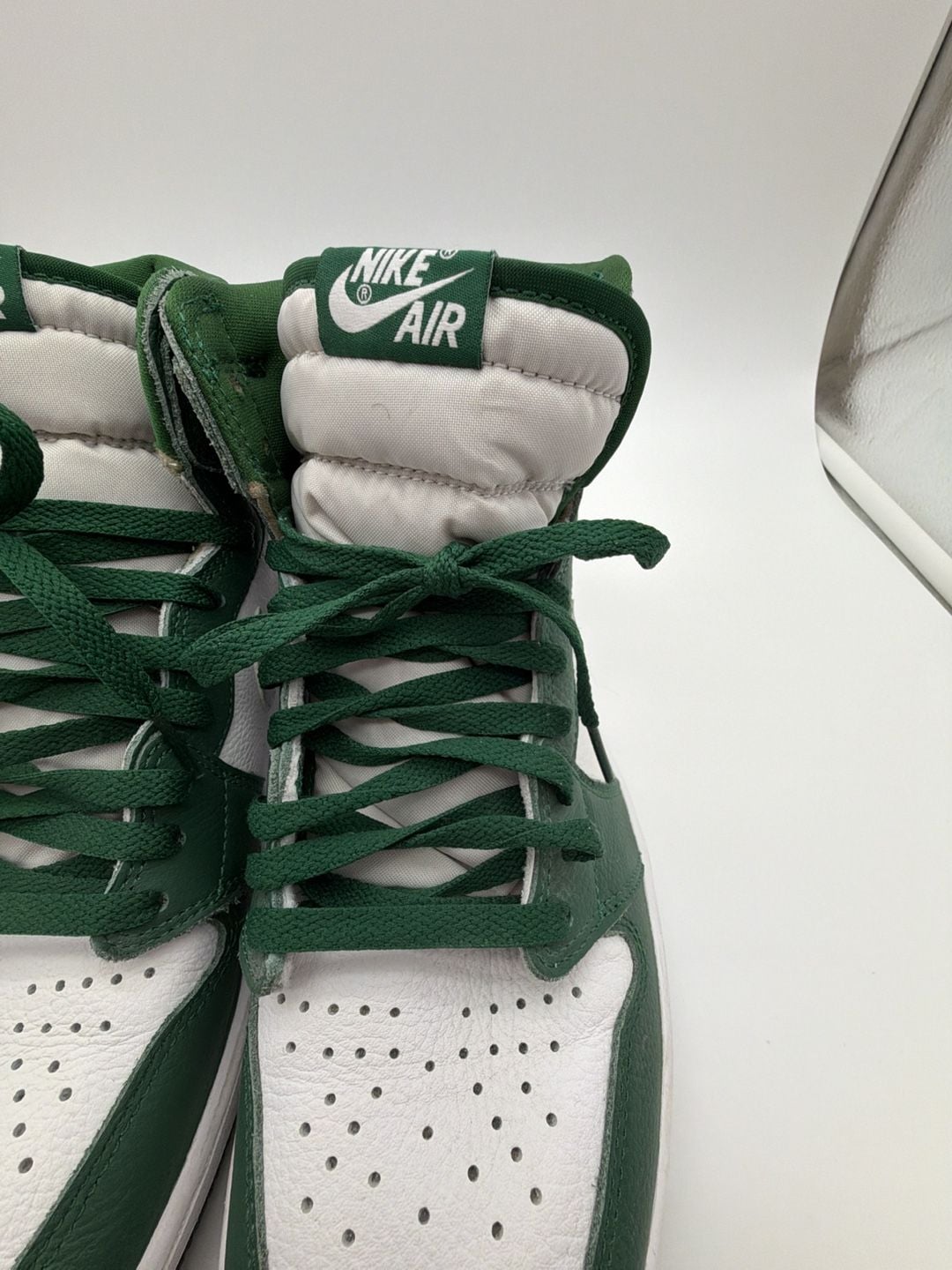 Nike Air Jordan 1 Retro High OG Gorge Green Size 11 4