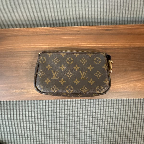 Louis Vuitton Monogram Pochette Accessoires