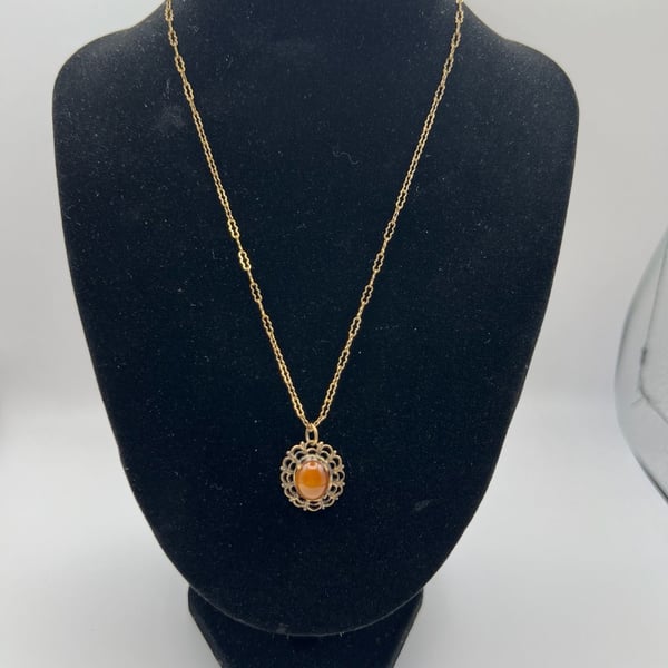 Vintage Gold Tone Filigree Pendant Necklace with Amber Colored Cabochon