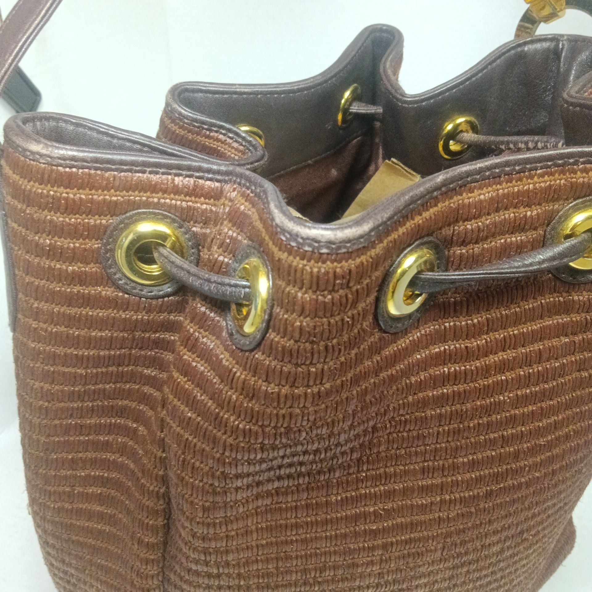 Susan Gail Vintage Brown Woven Straw Bucket Bag 8