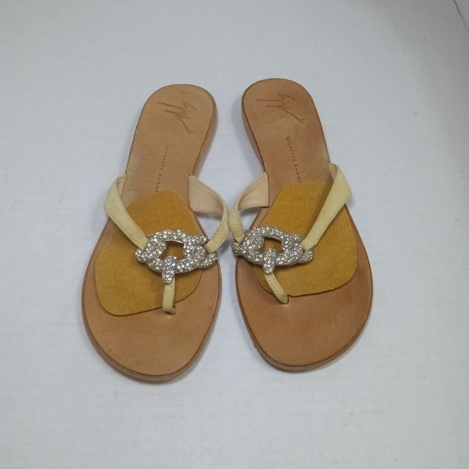 Giuseppe Zanotti Crystal Embellished Suede Thong Sandals Size 7.5B 2