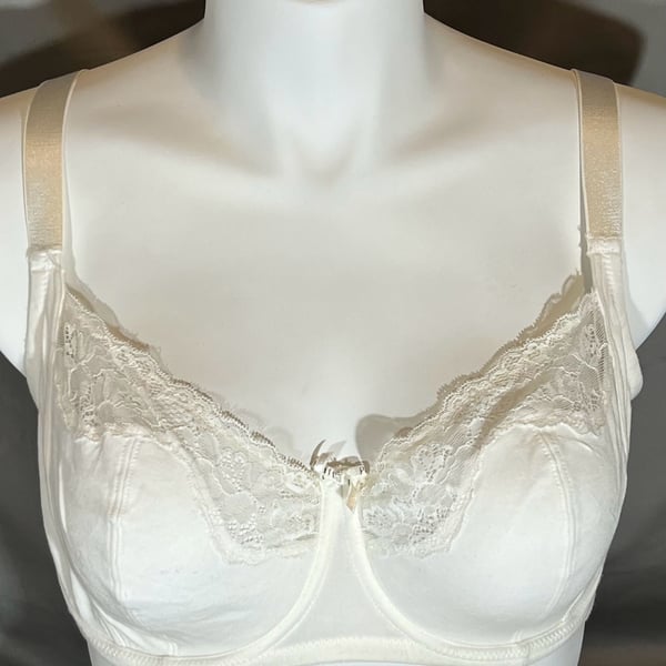Parfait White Lace Underwire Bra Size 38E