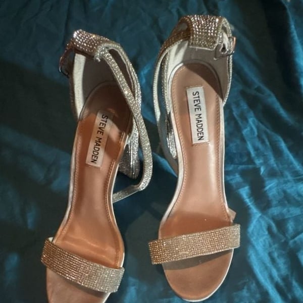 Steve Madden Carrson Rhinestone Block Heel Sandals Size 9M