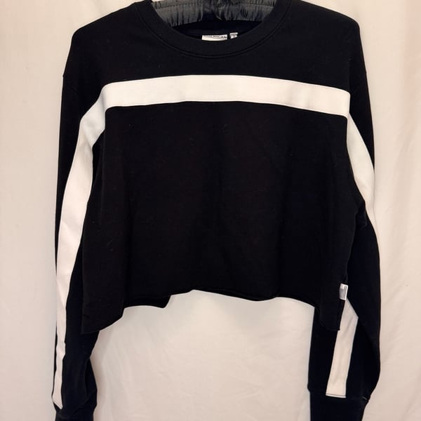 Good American Size 3 Black and White Striped Cropped Sweatshirt