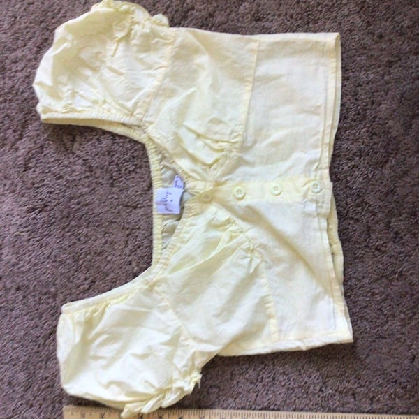 Polly The Label Yellow Puff Sleeve Button Front Crop Top US 4