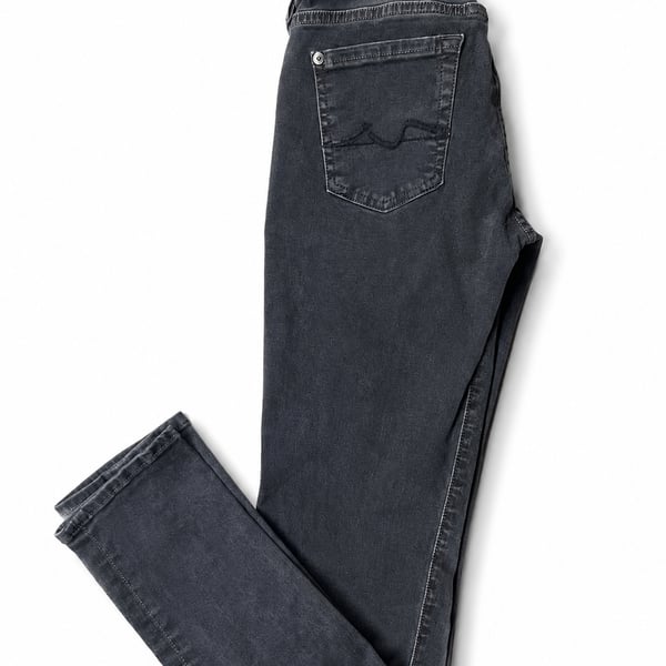 7 For All Mankind Slim Jeans Size 26x31