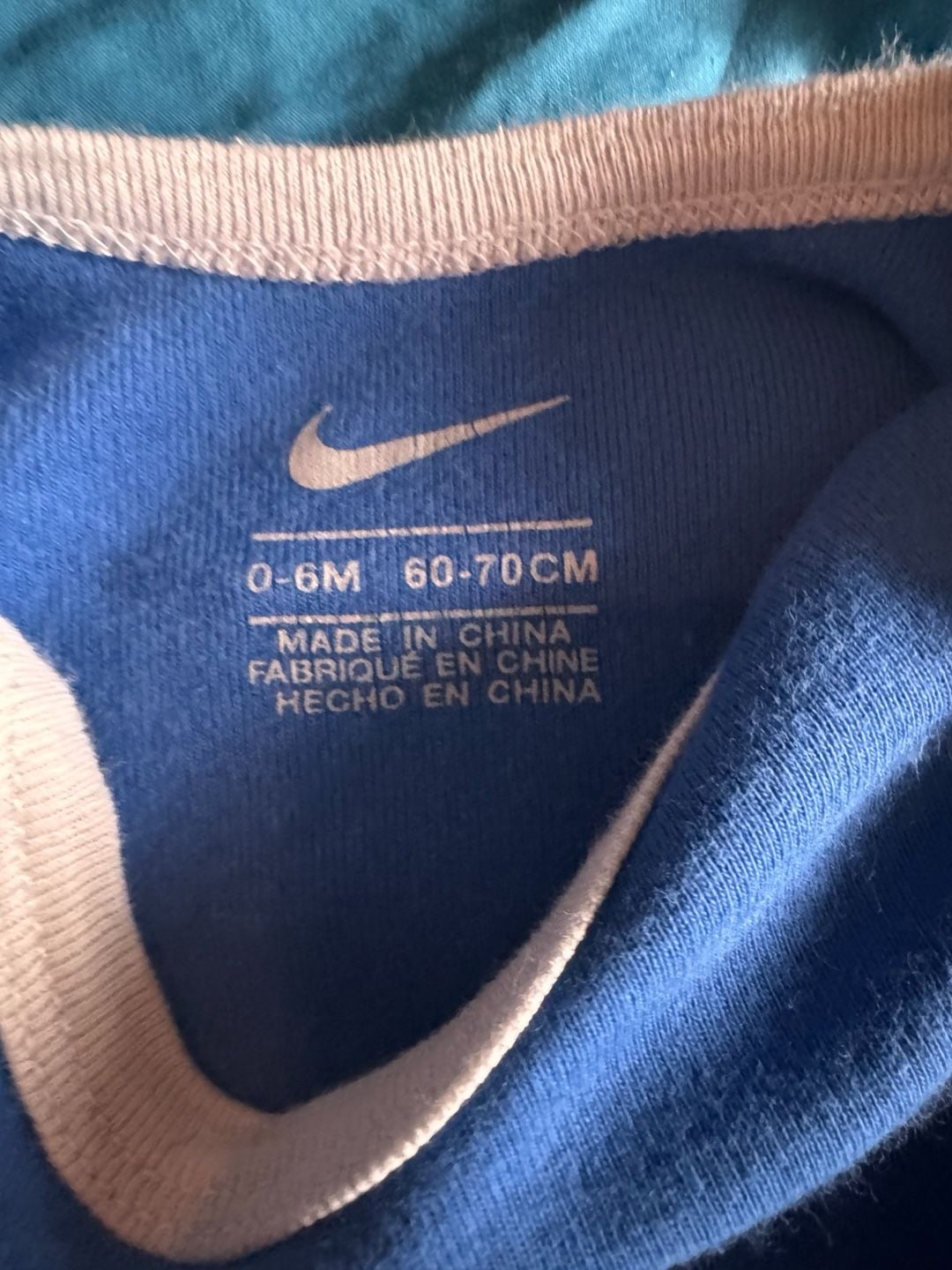 Nike Baby Bodysuit and Hat Set 0-6M 4
