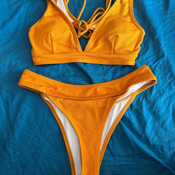 Cupshe Mustard Yellow Textured Bikini Set Size M
