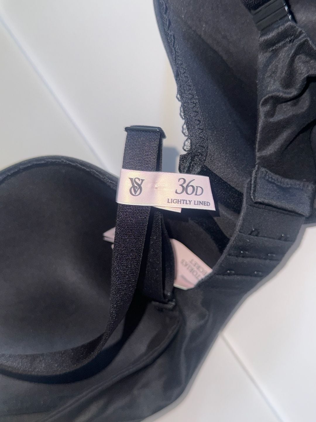 Victoria's Secret Body By Victoria 36D Bra and Logo Tote Bag Set 9