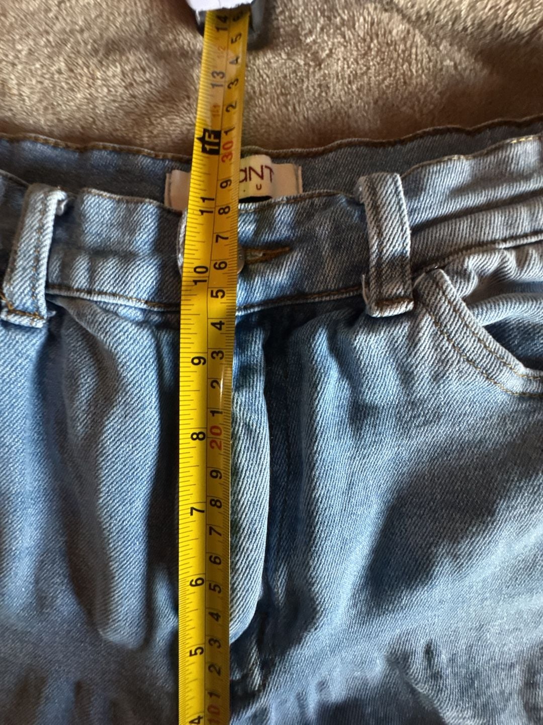 Vibrant M.I.U. Distressed Straight Leg Jeans Size 7 (W27) 9