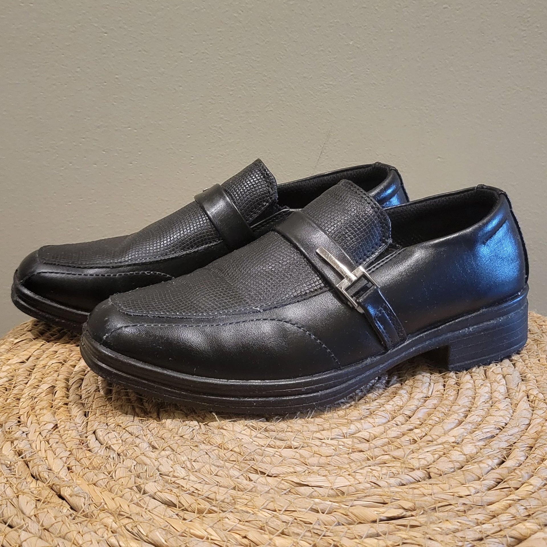Deer Stags Bold Boys Black Loafers Size 2M 9
