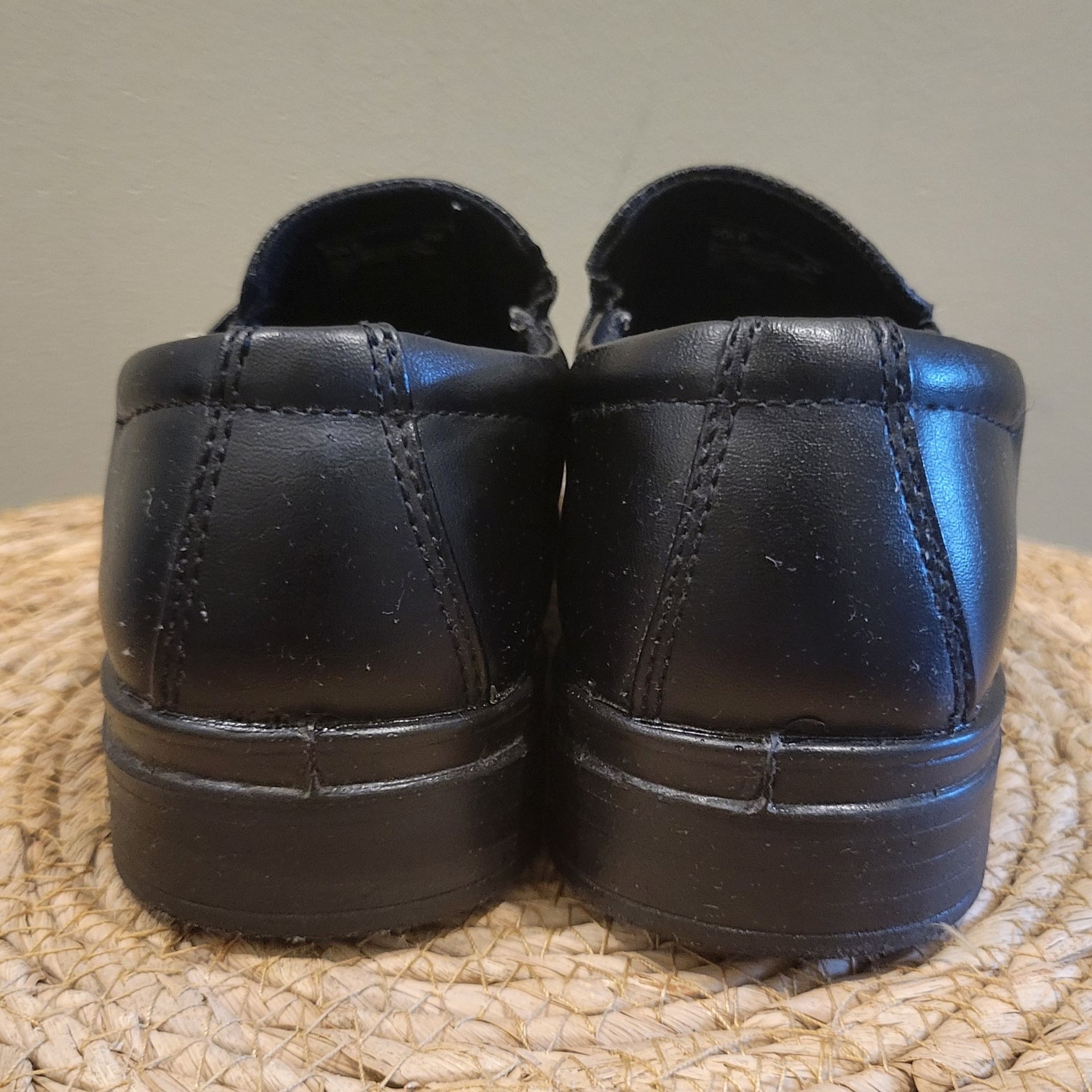 Deer Stags Bold Boys Black Loafers Size 2M 11