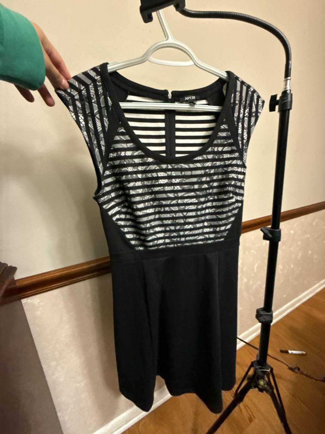 Apt. 9 Women's Black and White Striped Lace Overlay Dress Size 4 2