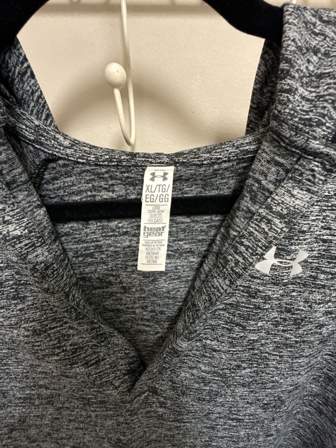 UNDER ARMOUR Women's UA Tech Hooded Henley Long Sleeve Shirt NWT SIZE: SMALL 3