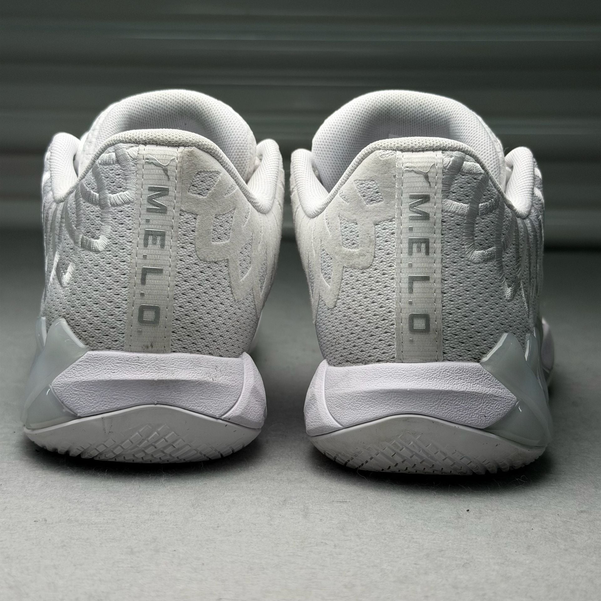 Puma MB.01 Lo JR Kids Basketball Shoes Size 6Y White Silver 377368-04 7