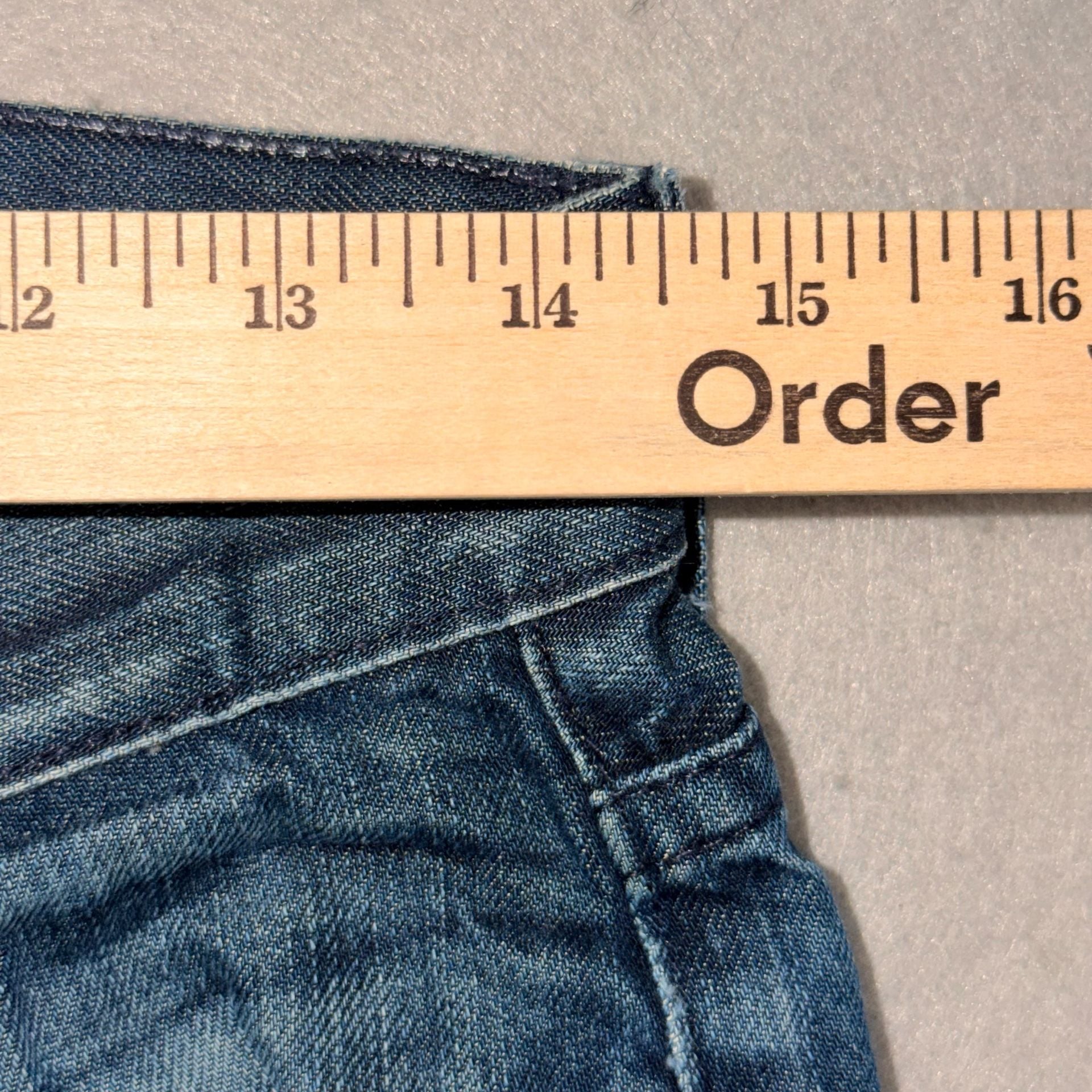 7 For All Mankind Bootcut Jeans Womens Size
29 Medium Wash Bootcut Low Rise Y2K Vintage 8