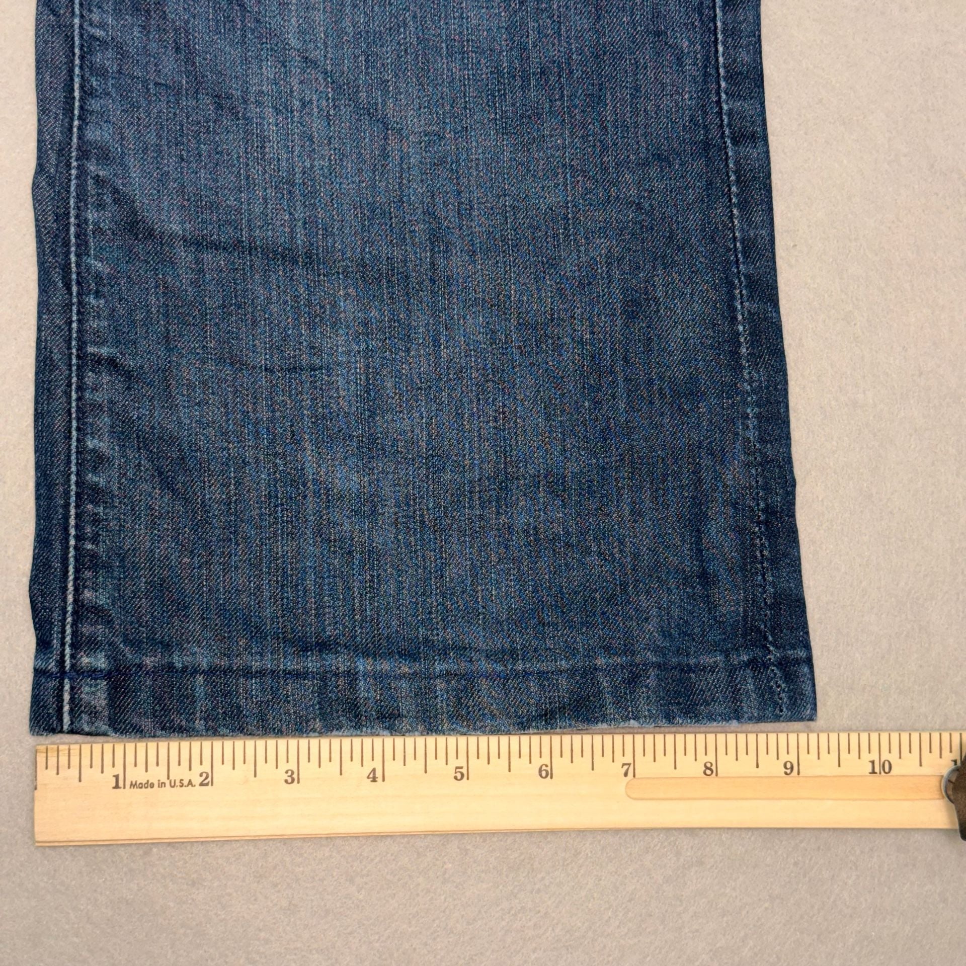 7 For All Mankind Bootcut Jeans Womens Size
29 Medium Wash Bootcut Low Rise Y2K Vintage 10