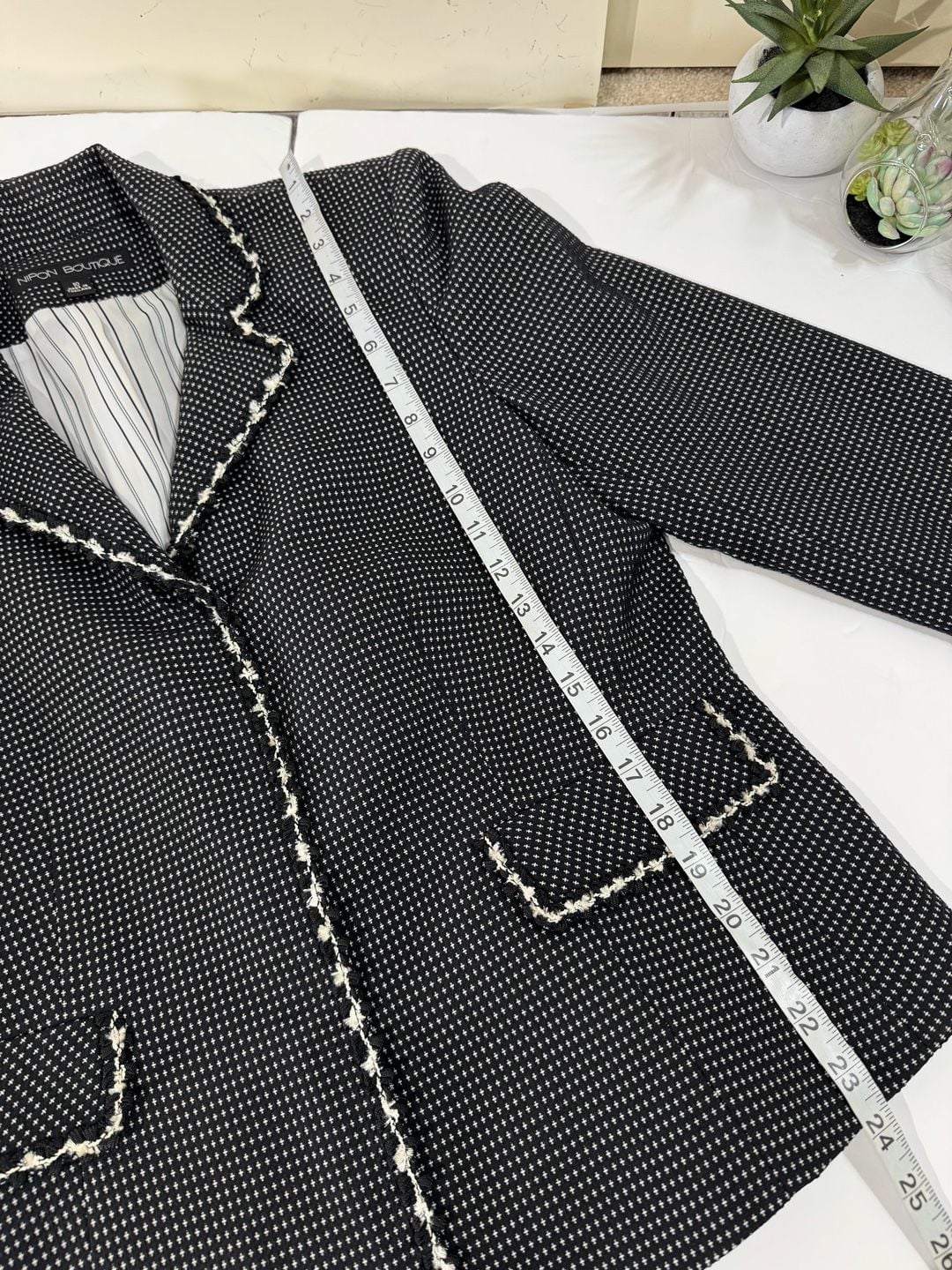Nipon Boutique Black and White Tweed Blazer Size 10 4