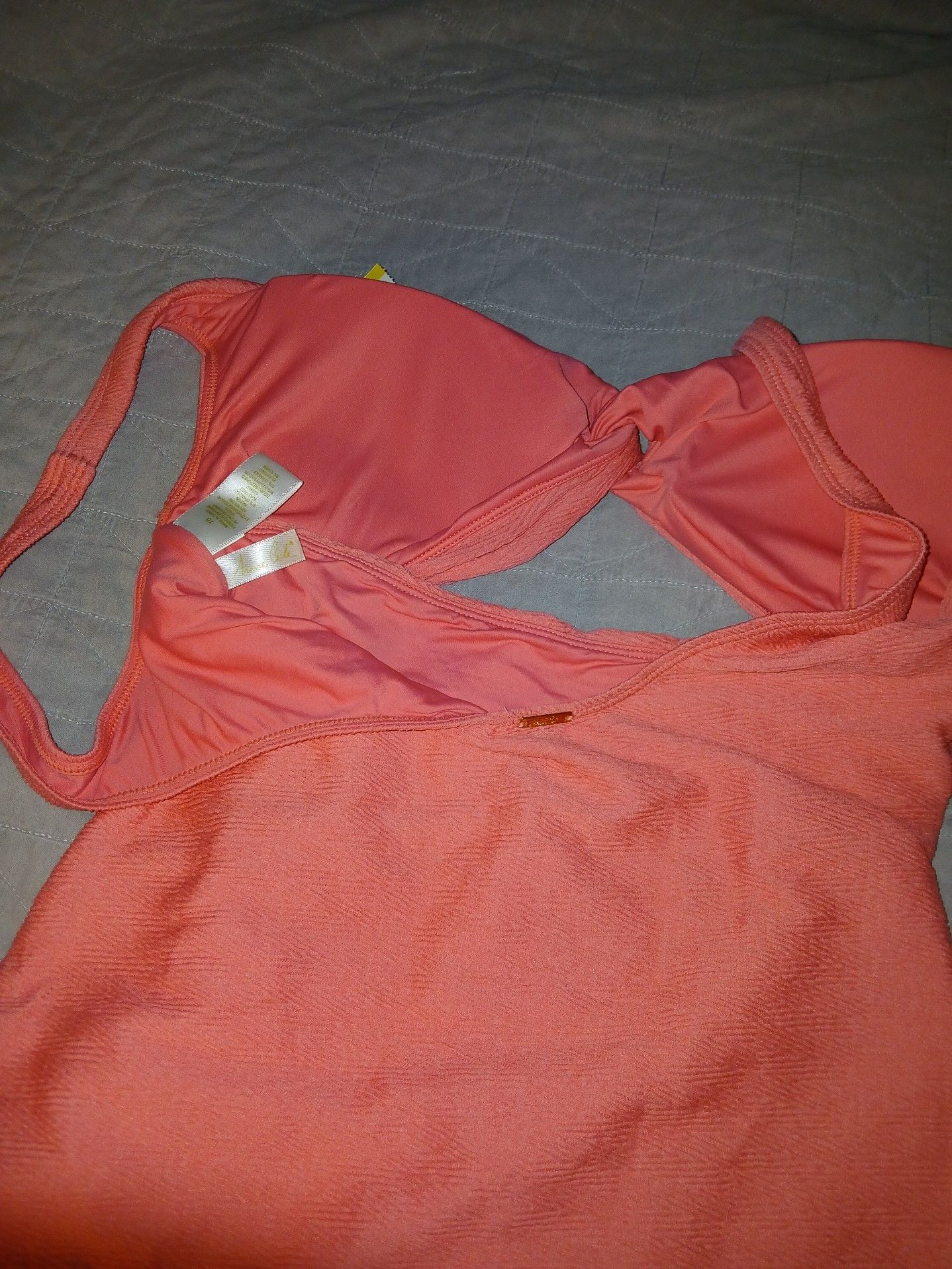 Ariane Cole Twist Front One-Piece Swimsuit Size 10 3
