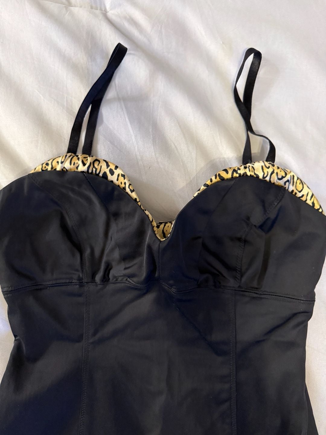 Guess Authentic Brand Stretch Leopard Print Bustier Mini Dress Size 3
Z09JC 3