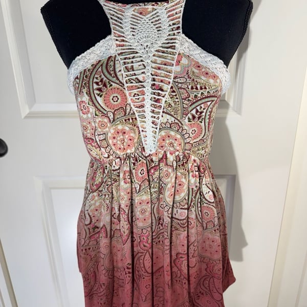 gimmicks by BKE Boho Paisley Halter Top Medium 