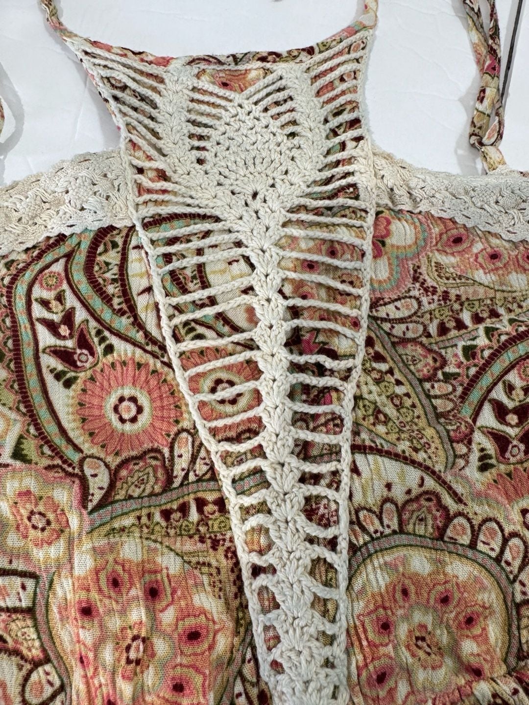 gimmicks by BKE Boho Paisley Halter Top Medium 6