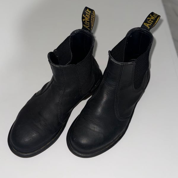Dr. Martens 2976 Chelsea Boots Black Leather Size US 7 L