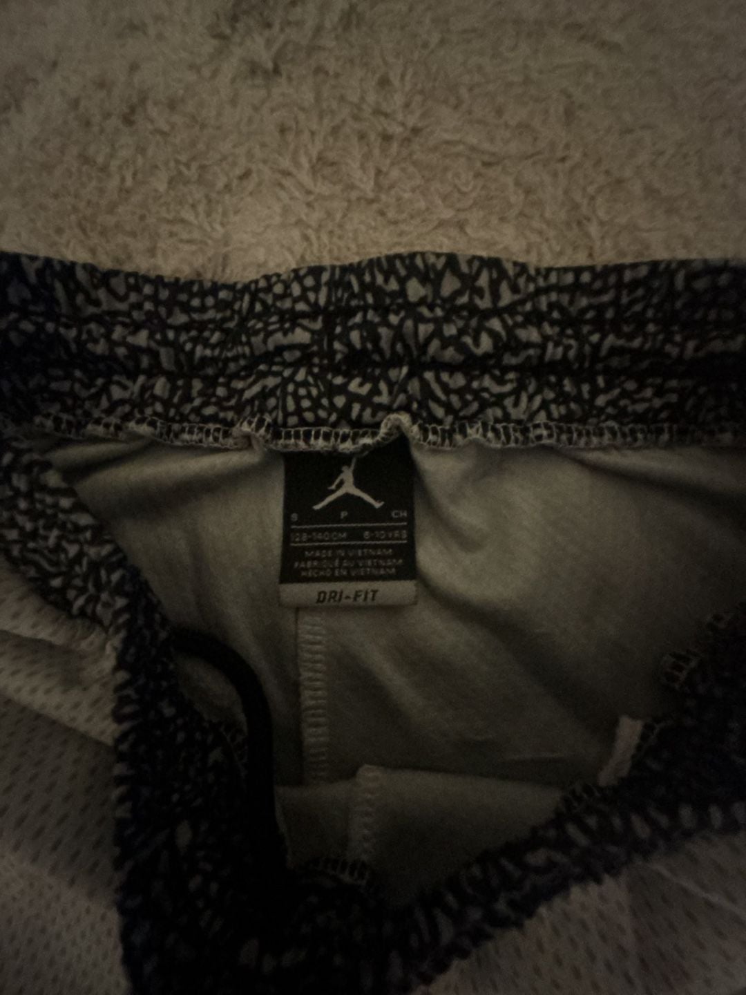 Jordan Dri-FIT Elephant Print Basketball Shorts Size S (8-10 Yrs) 3