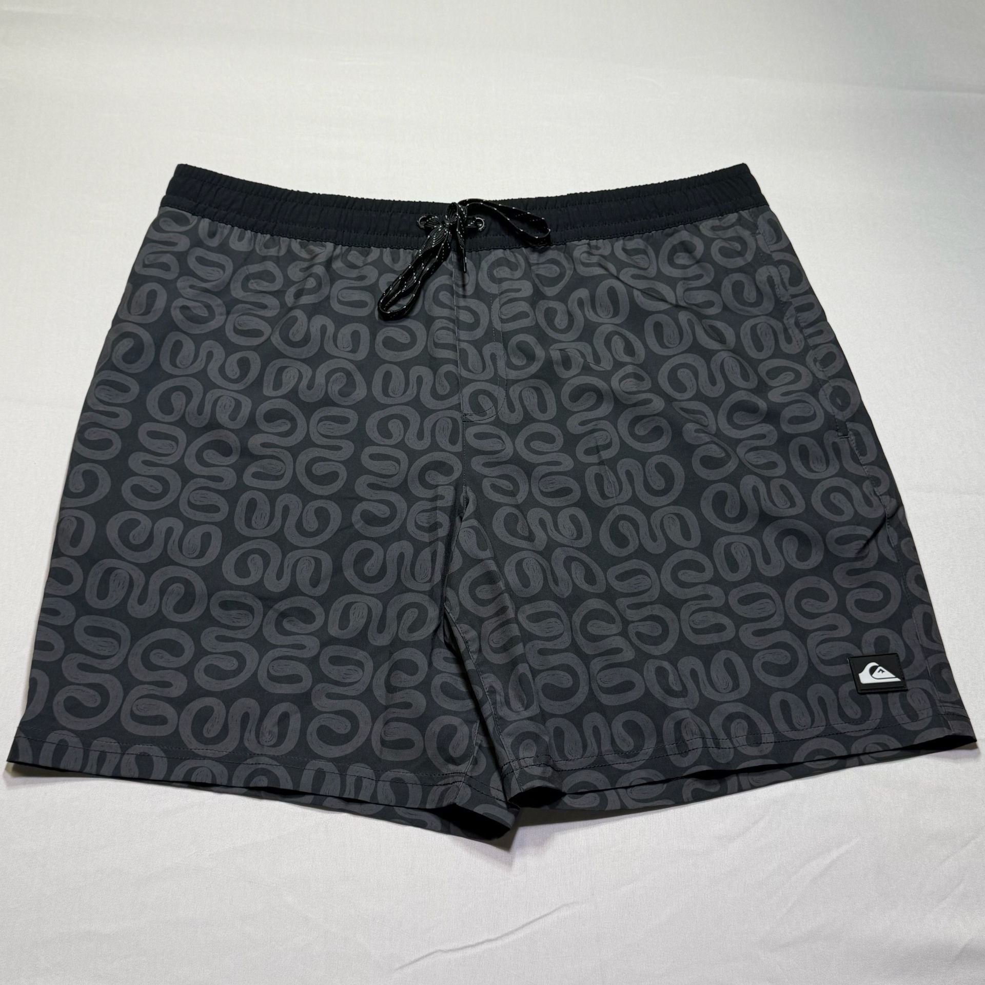 Quiksilver Men's Swim Trunk XL Black Patterned 2