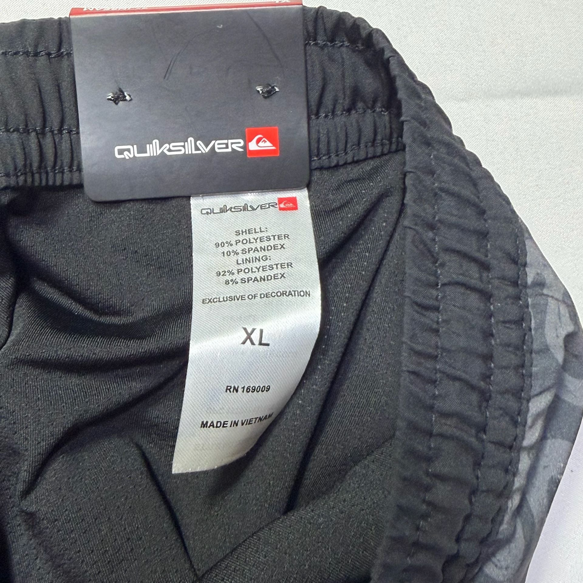 Quiksilver Men's Swim Trunk XL Black Patterned 9