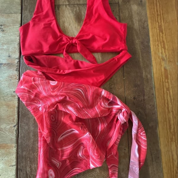 Zaful Swim Red Tie-Front Bikini Set Size US 4 with wrap 
