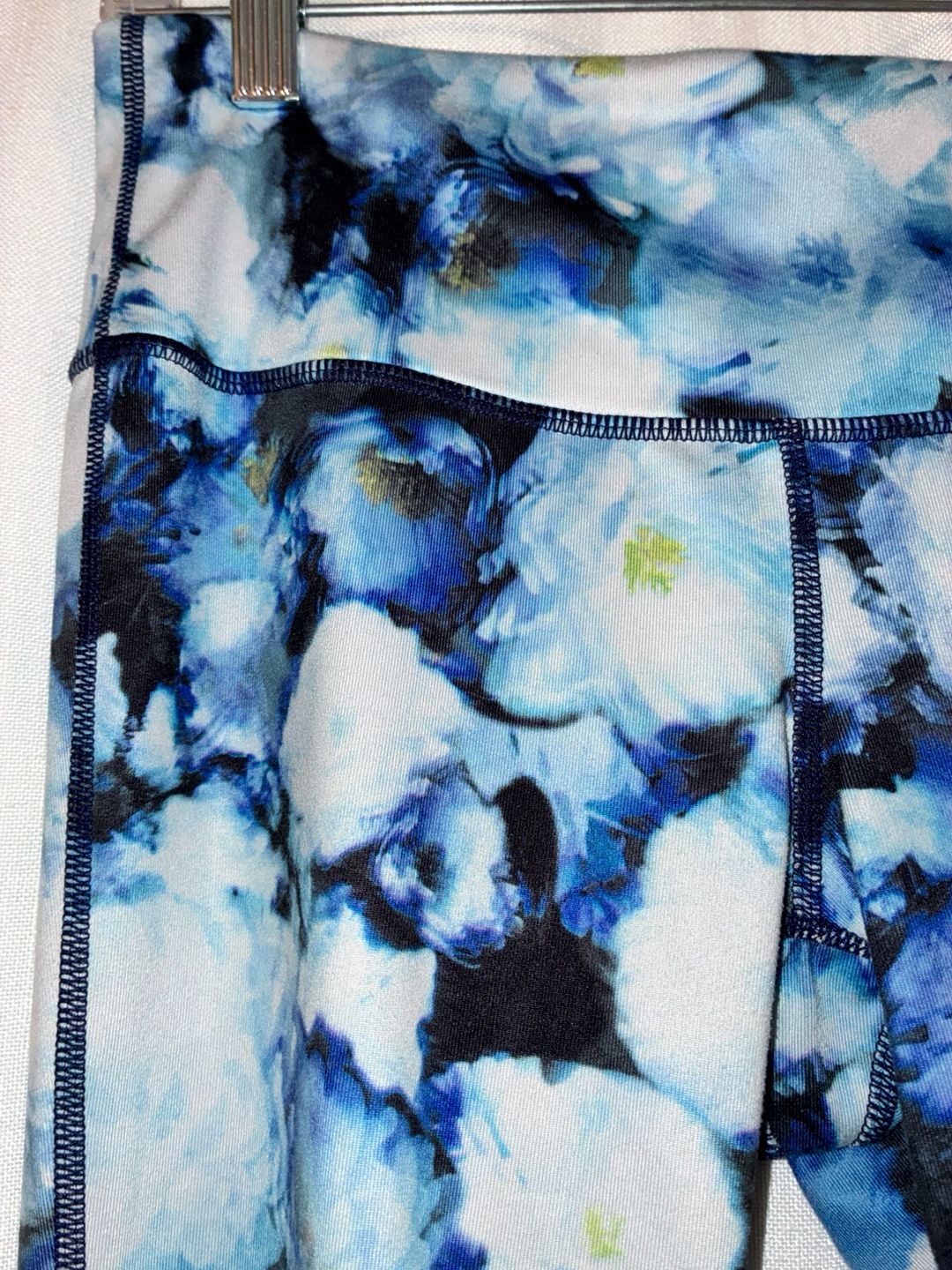 Athleta Floral Print Leggings Size ST 3