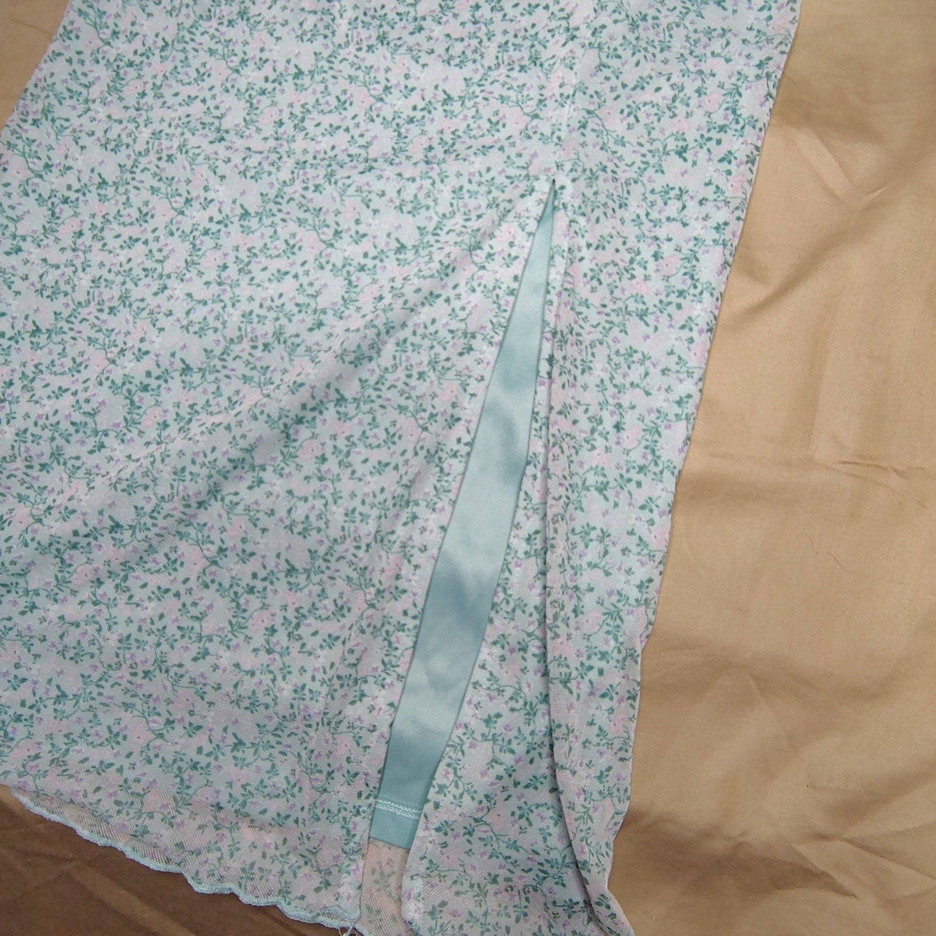 Product thumbnail 4