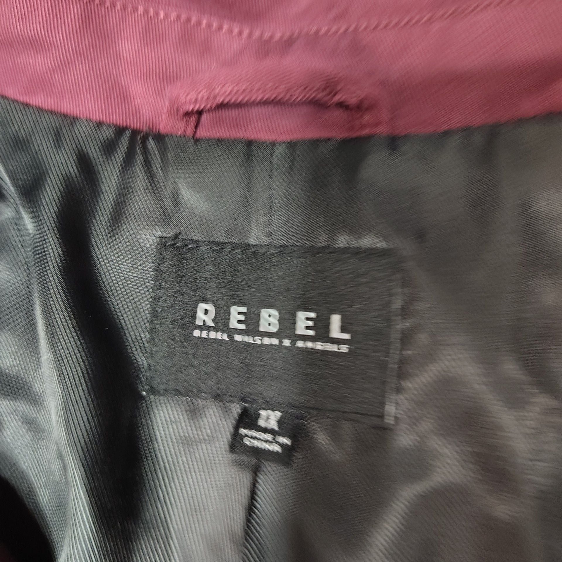 Product thumbnail 4