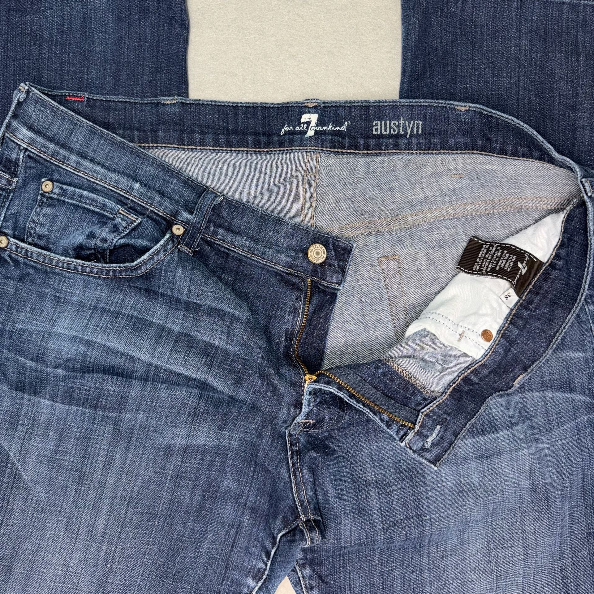 Product thumbnail 4