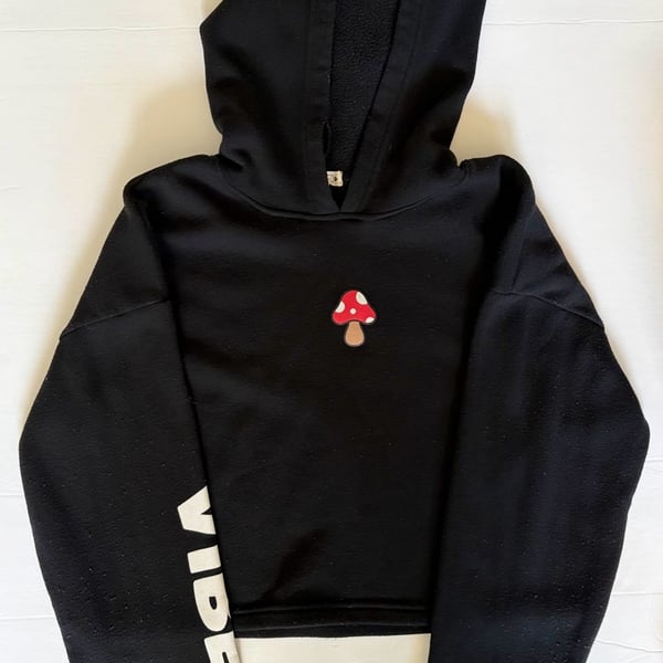 Love Dazed Mushroom Vibes Crop Hoodie Black Size M