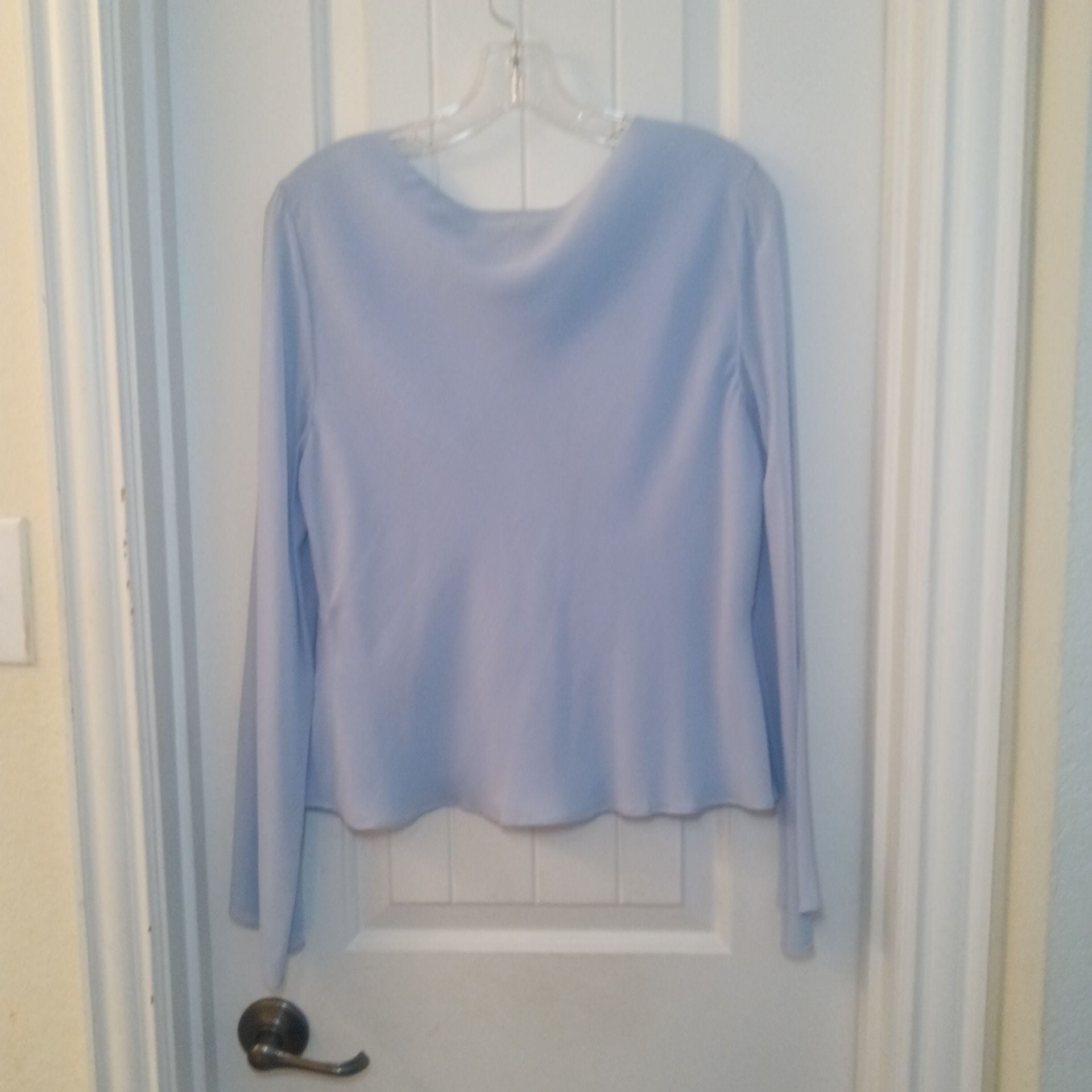 Casual Corner Light Blue Silk V-Neck Long Sleeve Blouse Size 12 8
