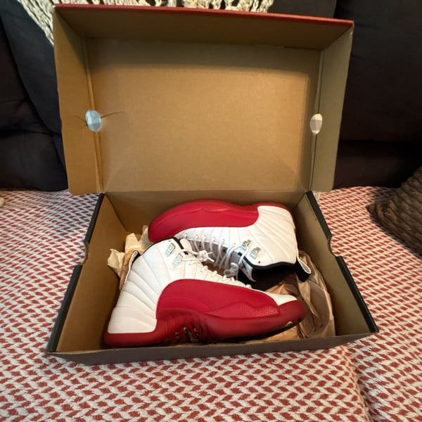 Nike Air Jordan 12 Retro Cherry Size 8