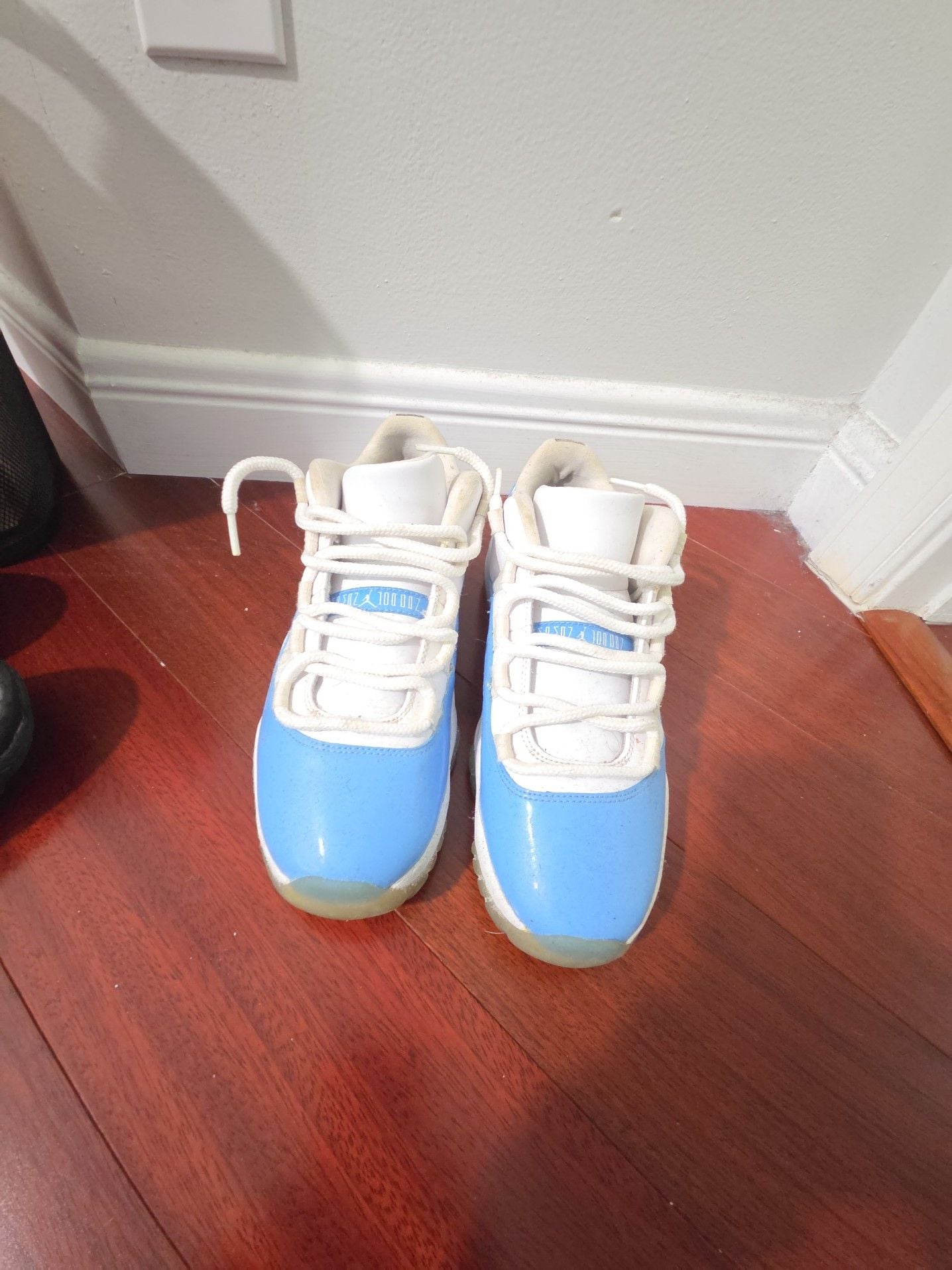 Nike Air Jordan 11 Retro Low University Blue 2