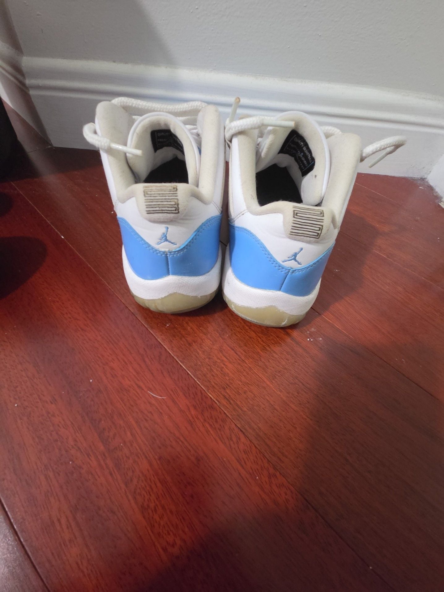 Nike Air Jordan 11 Retro Low University Blue 4