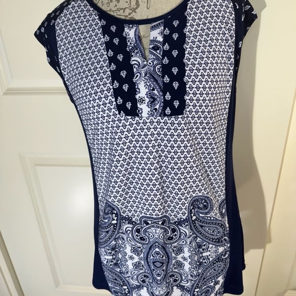 Roz & Ali Sleeveless Paisley Print Blouse Size S