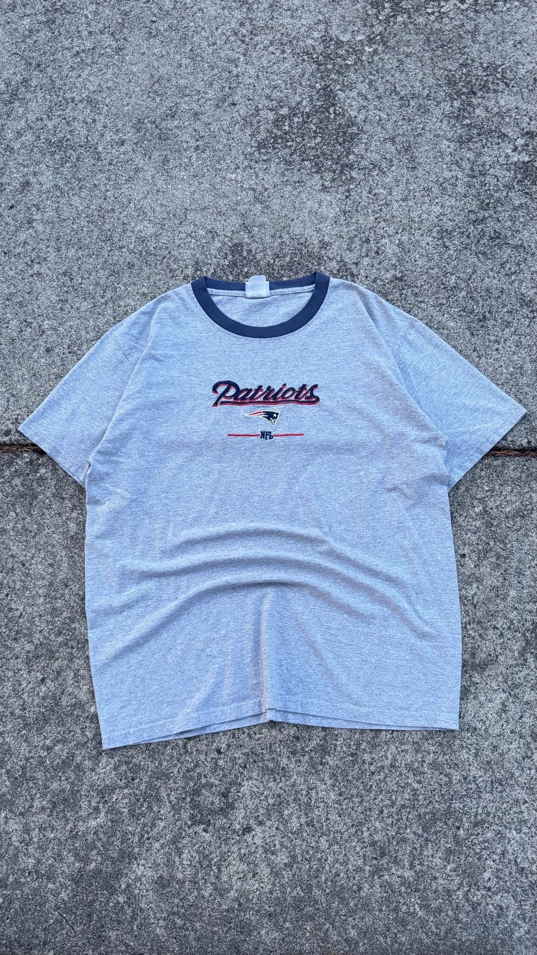 Vintage NFL New England Patriots Embroidered Logo Ringer T-Shirt Gray 3