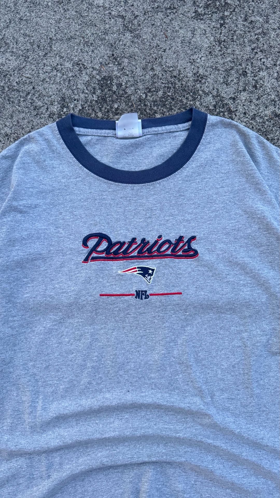 Vintage NFL New England Patriots Embroidered Logo Ringer T-Shirt Gray 4