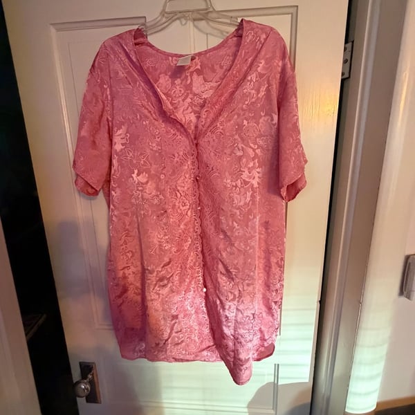 Adonna Pink Floral Satin Button-Down Sleep Shirt Size Medium