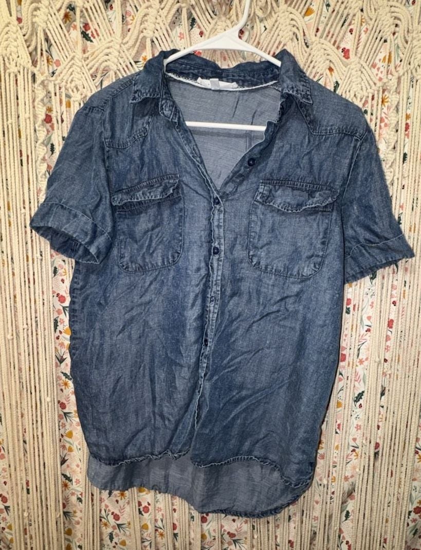 Chambray Button Front Shirt Womens Small Lightweight Denim Look Coastal Casual Top 2